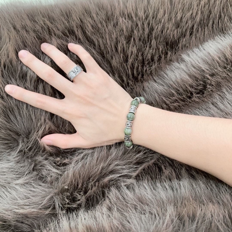 chr1st1an D10r bracelets